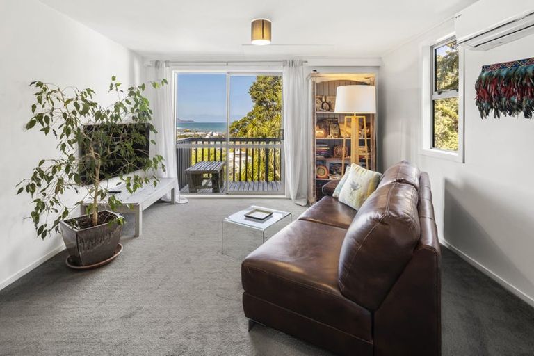 Photo of property in 9 Maybury Way, Island Bay, Wellington, 6023