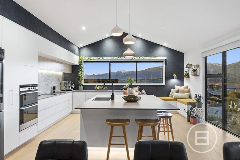 Photo of property in 3 Rabbiters Crescent, Jacks Point, Queenstown, 9371