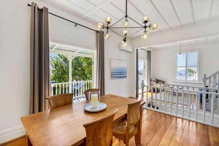 Photo of property in 6 Beach Road, Northcote Point, Auckland, 0627