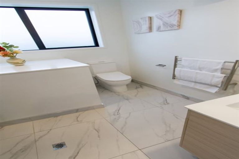 Photo of property in 6a/5 Taramea Place, Addington, Christchurch, 8024