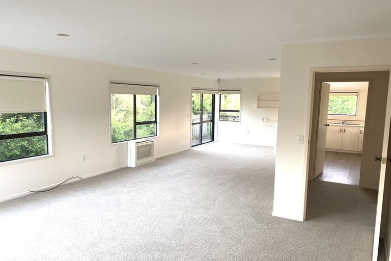 Photo of property in 3 Fayette Place, Te Atatu South, Auckland, 0610