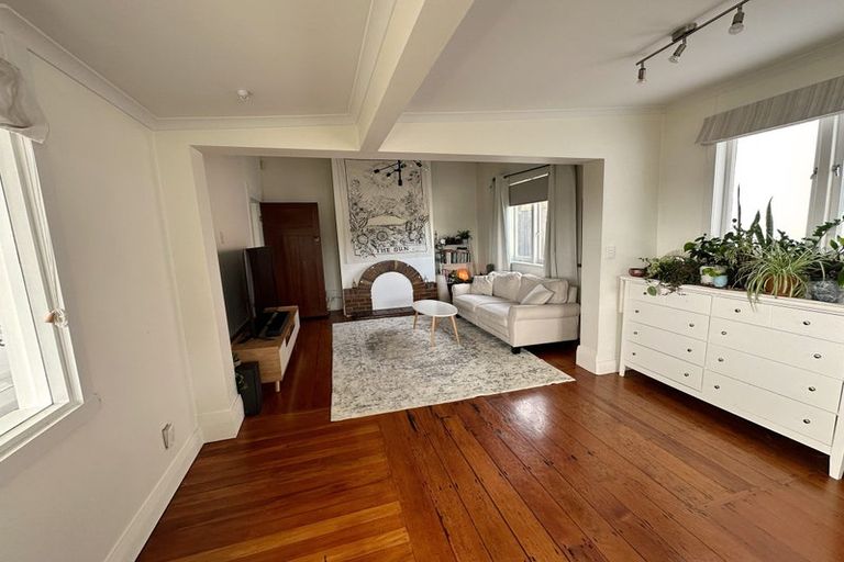 Photo of property in 189 Titirangi Road, Titirangi, Auckland, 0604