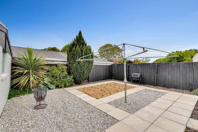 Photo of property in 33 Kent Lodge Avenue, Avonhead, Christchurch, 8042