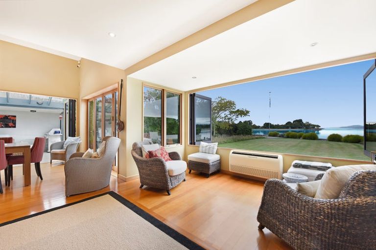 Photo of property in 18 Iwa Street, Mapua, 7005