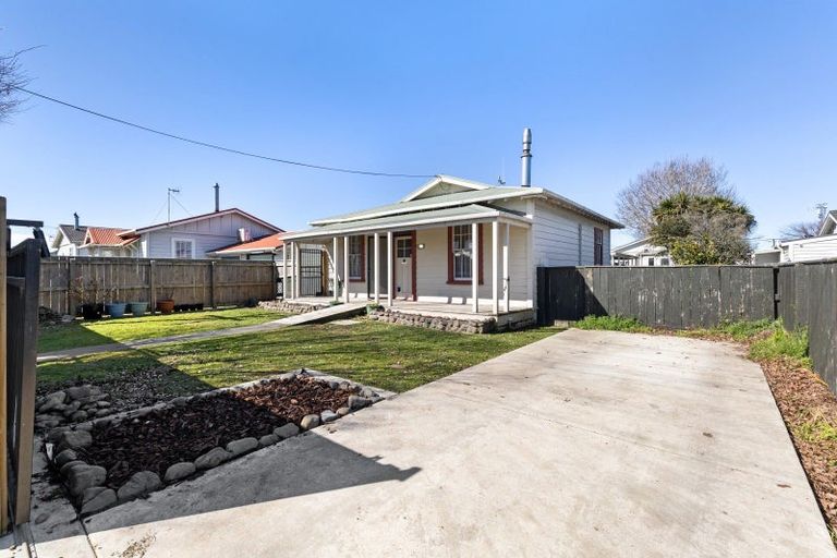 Photo of property in 15 Fairs Road, Milson, Palmerston North, 4414