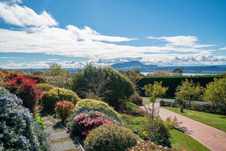 Photo of property in 46 Blue Ridge Drive, Acacia Bay, Taupo, 3385