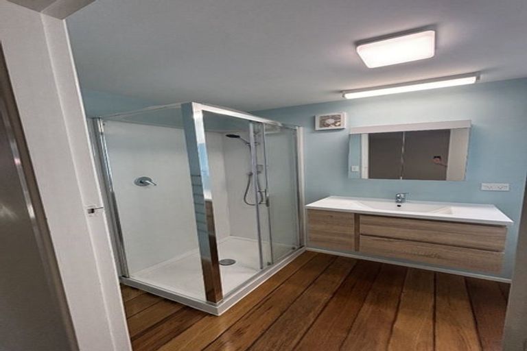 Photo of property in 52 Melrose Road, Island Bay, Wellington, 6023