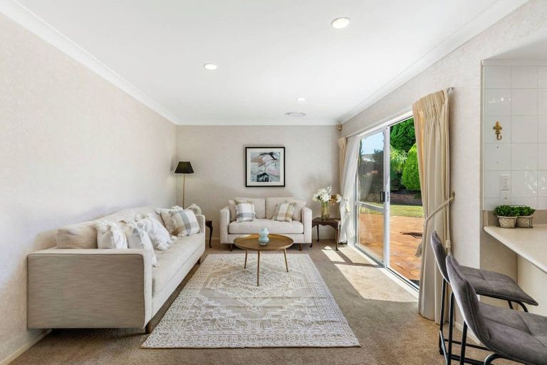 Photo of property in 10 Yarlside Place, Northpark, Auckland, 2013