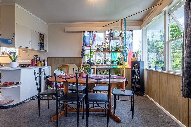 Photo of property in 50 Cyclarama Crescent, Massey, Auckland, 0614