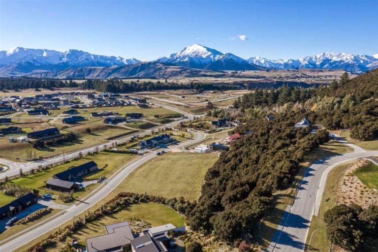 Photo of property in 3 Highfield Ridge, Wanaka, 9305