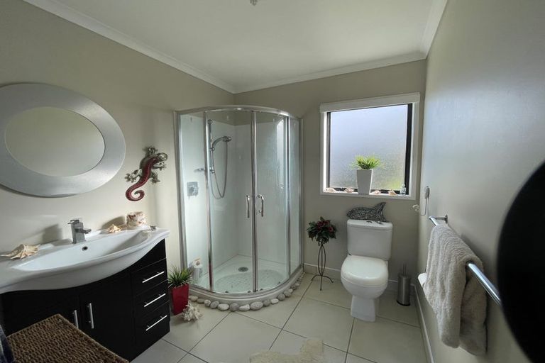 Photo of property in 800 Bickerstaffe Road, Maungaturoto, 0587