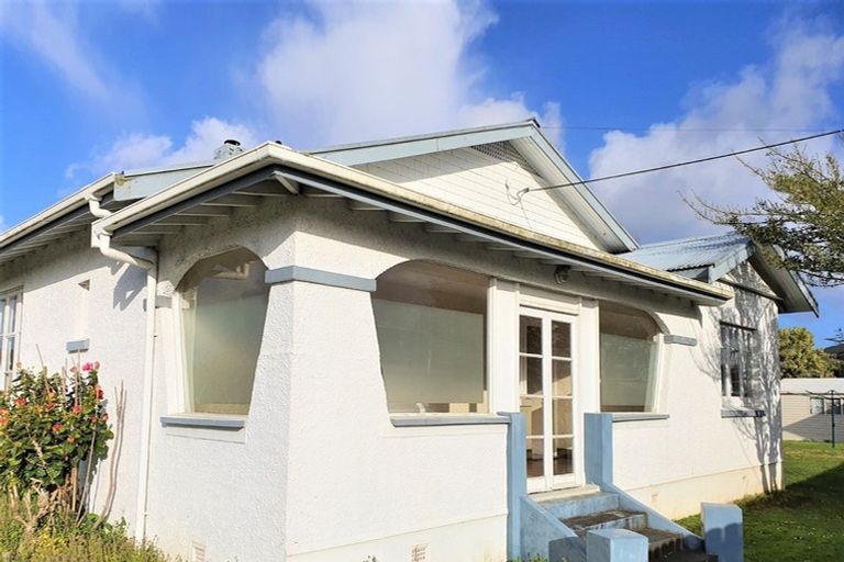 Photo of property in 1 Glen Norman Avenue, Henderson, Auckland, 0610