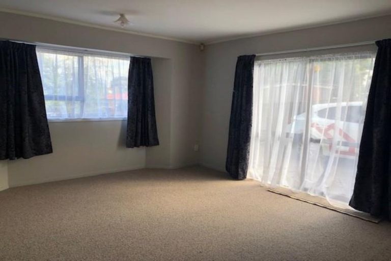 Photo of property in 30 Eddowes Street, Manurewa, Auckland, 2102