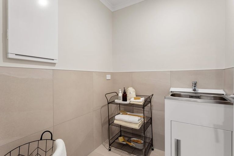 Photo of property in 7/2 Rangitamiro Place, Hobsonville, Auckland, 0616