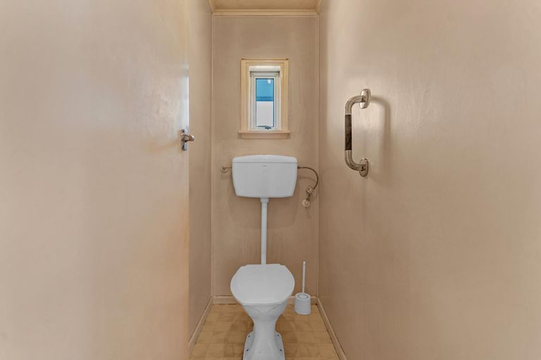 Photo of property in 1/10 Grove Road, Papakura, 2110