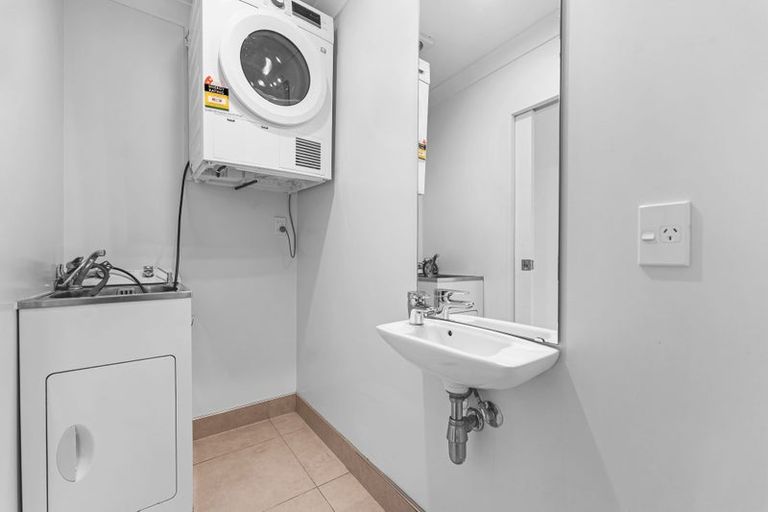 Photo of property in 15/44 Carlos Drive, Flat Bush, Auckland, 2016
