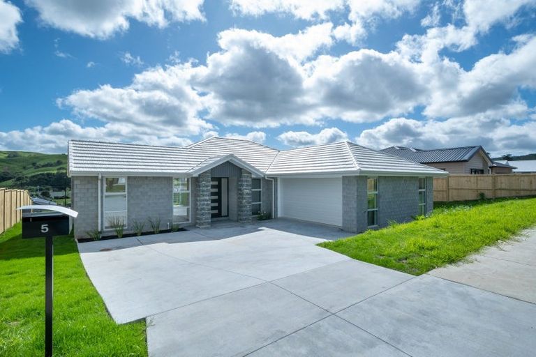 Photo of property in 5 Awa Avenue, Helensville, 0800