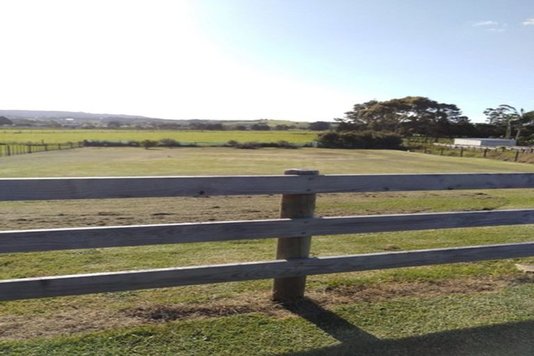 Photo of property in 31 Marsden Point Road, Ruakaka, 0116