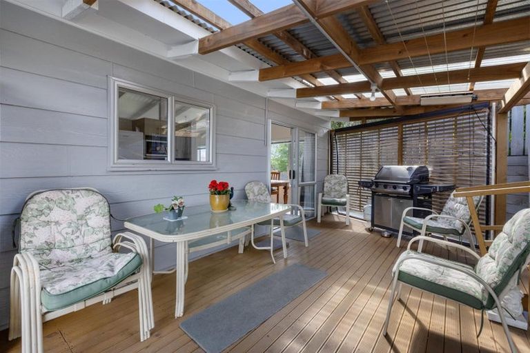 Photo of property in 6 Milsom Place, Te Puke, 3119