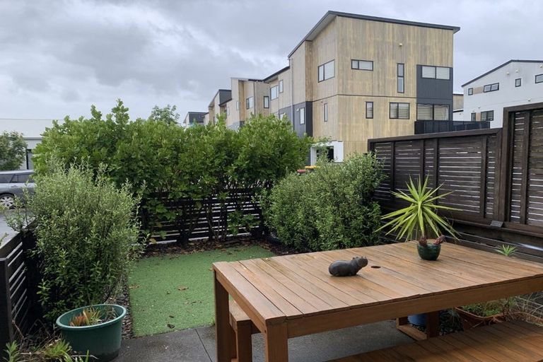 Photo of property in 27 Saltmarsh Road, Hobsonville, Auckland, 0616