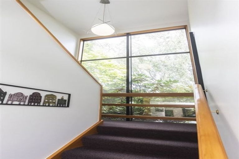 Photo of property in 2/5a Regency Crescent, Redwood, Christchurch, 8051