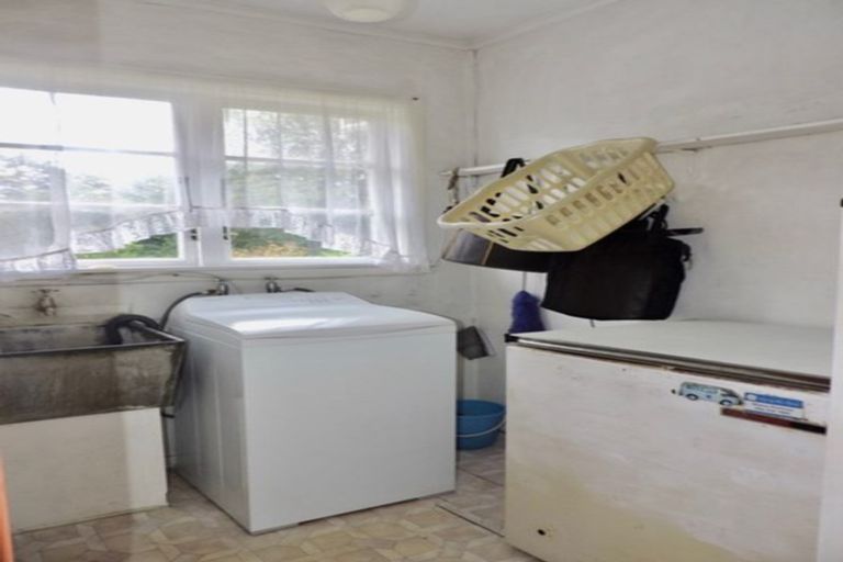 Photo of property in 31 Lyndhurst Road, Tawa, Wellington, 5028