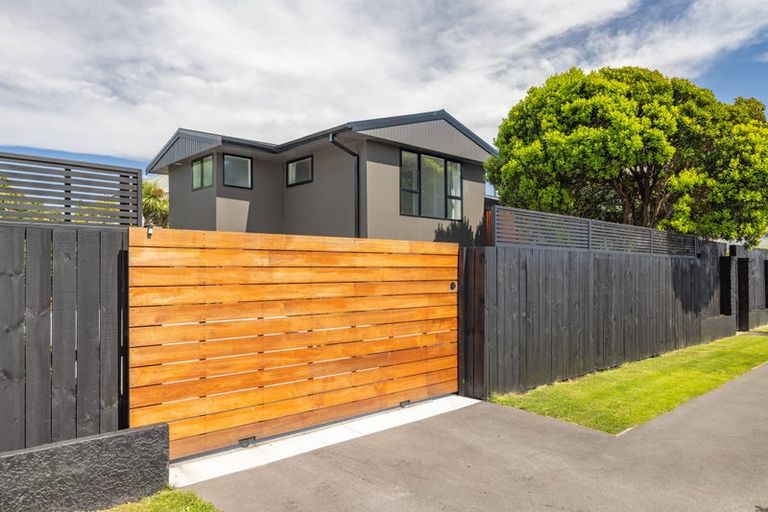 Photo of property in 190 Estuary Road, South New Brighton, Christchurch, 8062