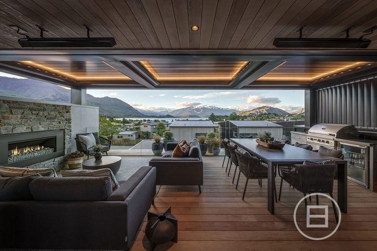 Photo of property in 81 Warren Street, Wanaka, 9305