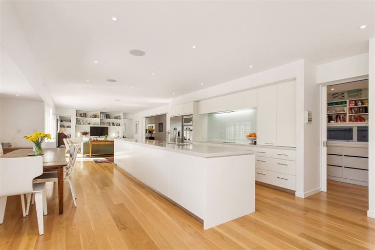 Photo of property in 15 Hamilton Avenue, Ilam, Christchurch, 8041