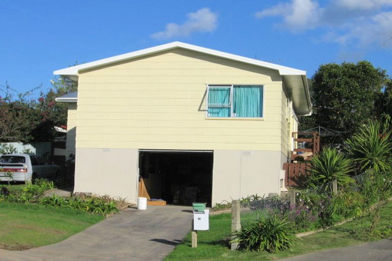 Photo of property in 38 Darnell Crescent, Clover Park, Auckland, 2019