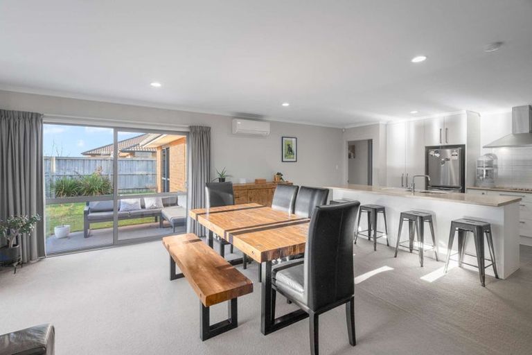 Photo of property in 39 Faringdon Boulevard, Rolleston, 7615