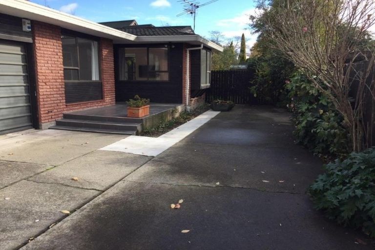 Photo of property in 137 Grahams Road, Burnside, Christchurch, 8053