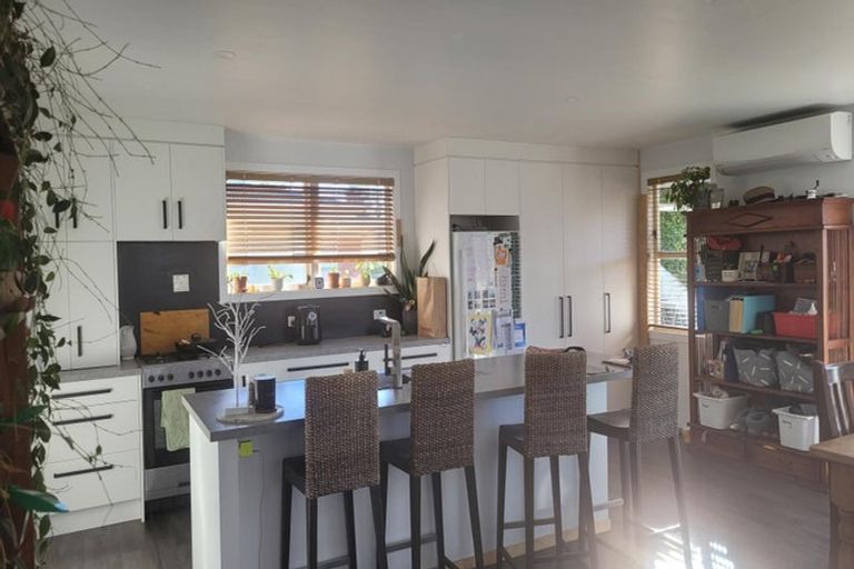 Photo of property in 2 Gifford Place, Utuhina, Rotorua, 3015