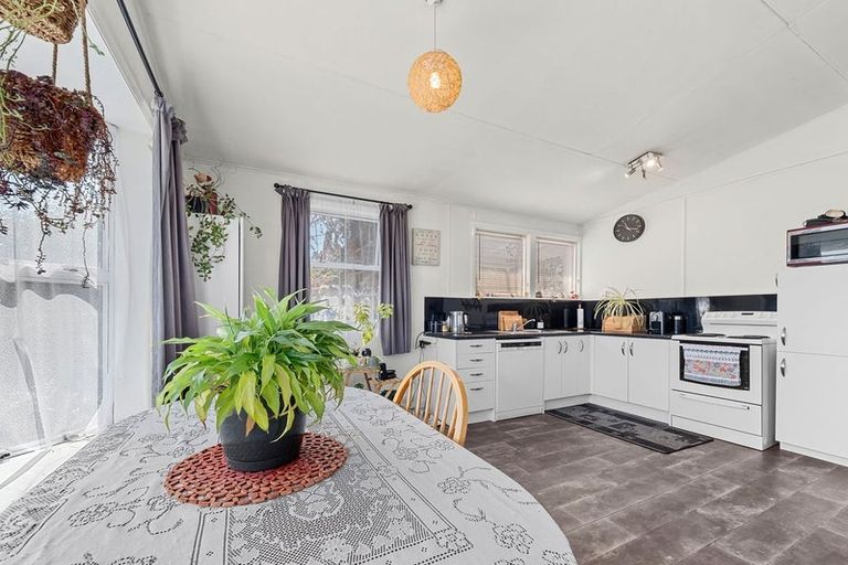 Photo of property in 38 Woodleigh Street, Frankleigh Park, New Plymouth, 4310