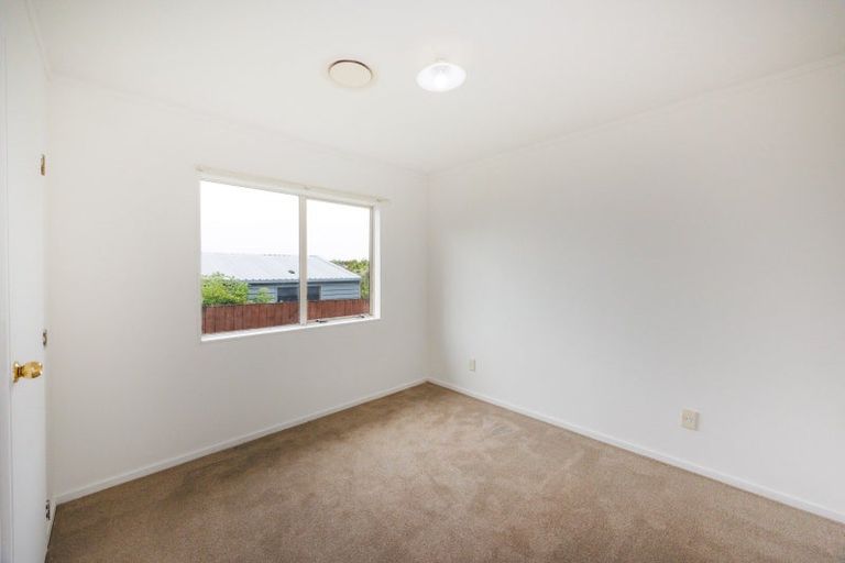 Photo of property in 101 Hillcrest Drive, Kelvin Grove, Palmerston North, 4414