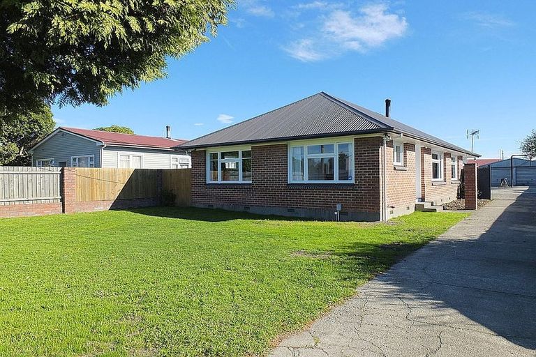 Photo of property in 2/130a Springs Road, Hornby, Christchurch, 8042