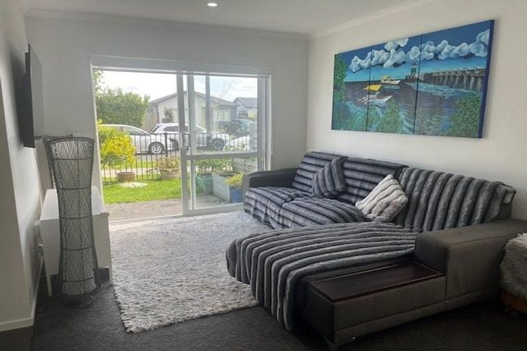 Photo of property in 87 Kuaka Drive, Takanini, 2112