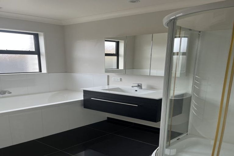 Photo of property in 10 Sun Valley Way, Wainuiomata, Lower Hutt, 5014