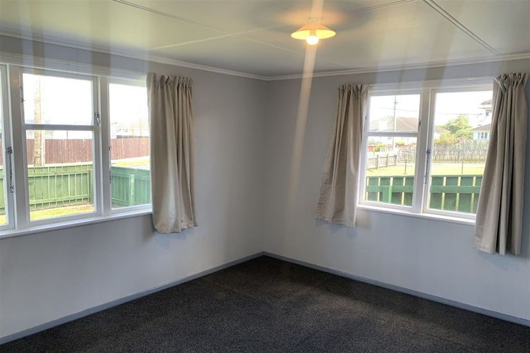 Photo of property in 4 Grant Crescent, Masterton, 5810
