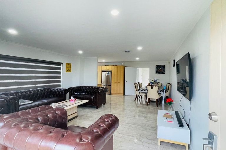 Photo of property in 14 Clomell Drive, Flat Bush, Auckland, 2019