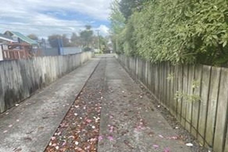 Photo of property in 1/3 Rewa Street, New Lynn, Auckland, 0600