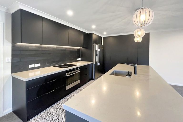 Photo of property in 24 Serenity Crescent, Kelvin Grove, Palmerston North, 4414