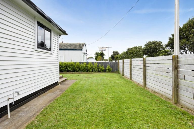 Photo of property in 391 Waihi Road, Normanby, Hawera, 4614