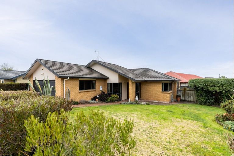 Photo of property in 2 Washington Place, Havelock North, 4130