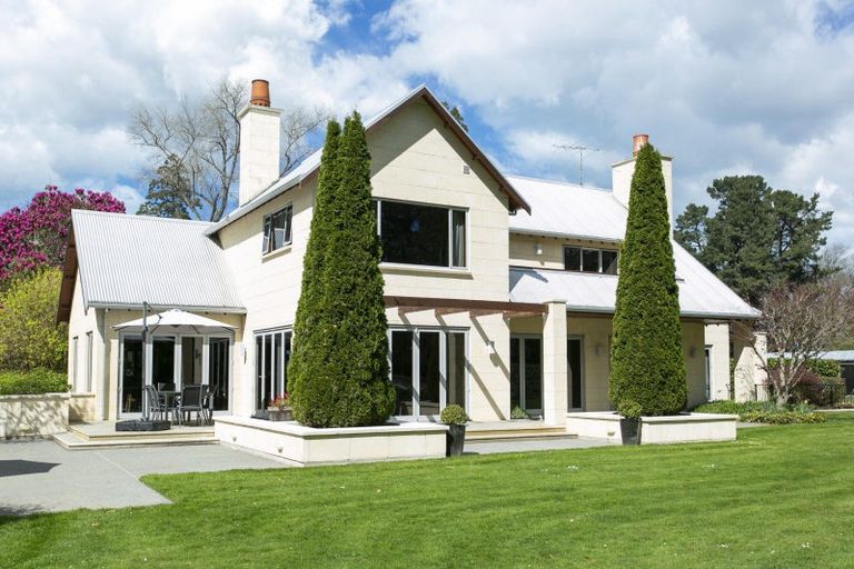 Photo of property in 100 Beach Road East, Elgin, Ashburton, 7777