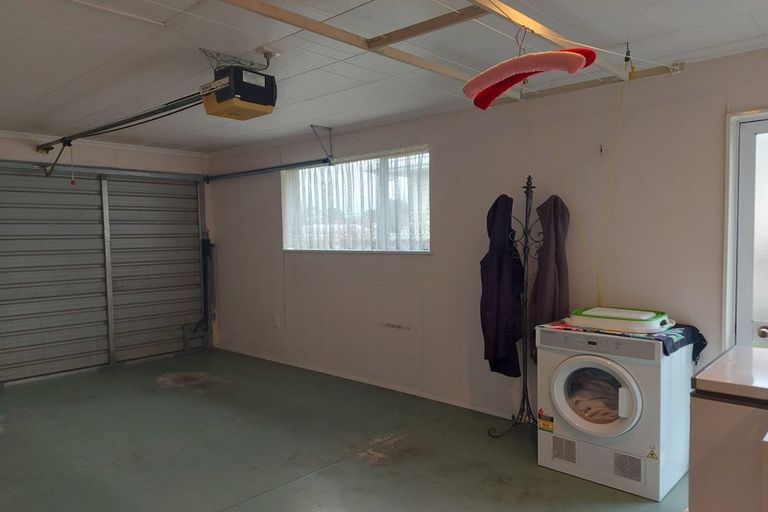 Photo of property in 82 Celia Street, Stratford, 4332