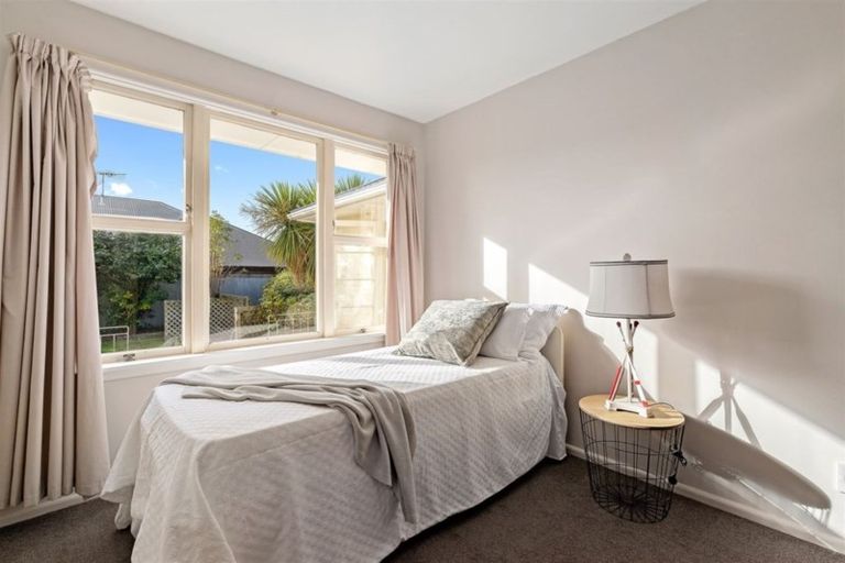 Photo of property in 23 Radbrook Street, Avonhead, Christchurch, 8042