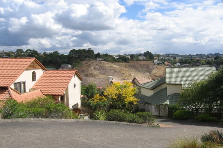 Photo of property in 127 Browns Bay Road, Browns Bay, Auckland, 0630