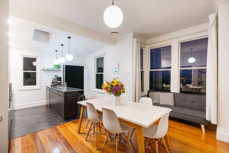 Photo of property in 3 Strathmore Crescent, Roslyn, Dunedin, 9010