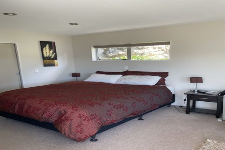 Photo of property in 15 Pinelands Avenue, Seatoun, Wellington, 6022